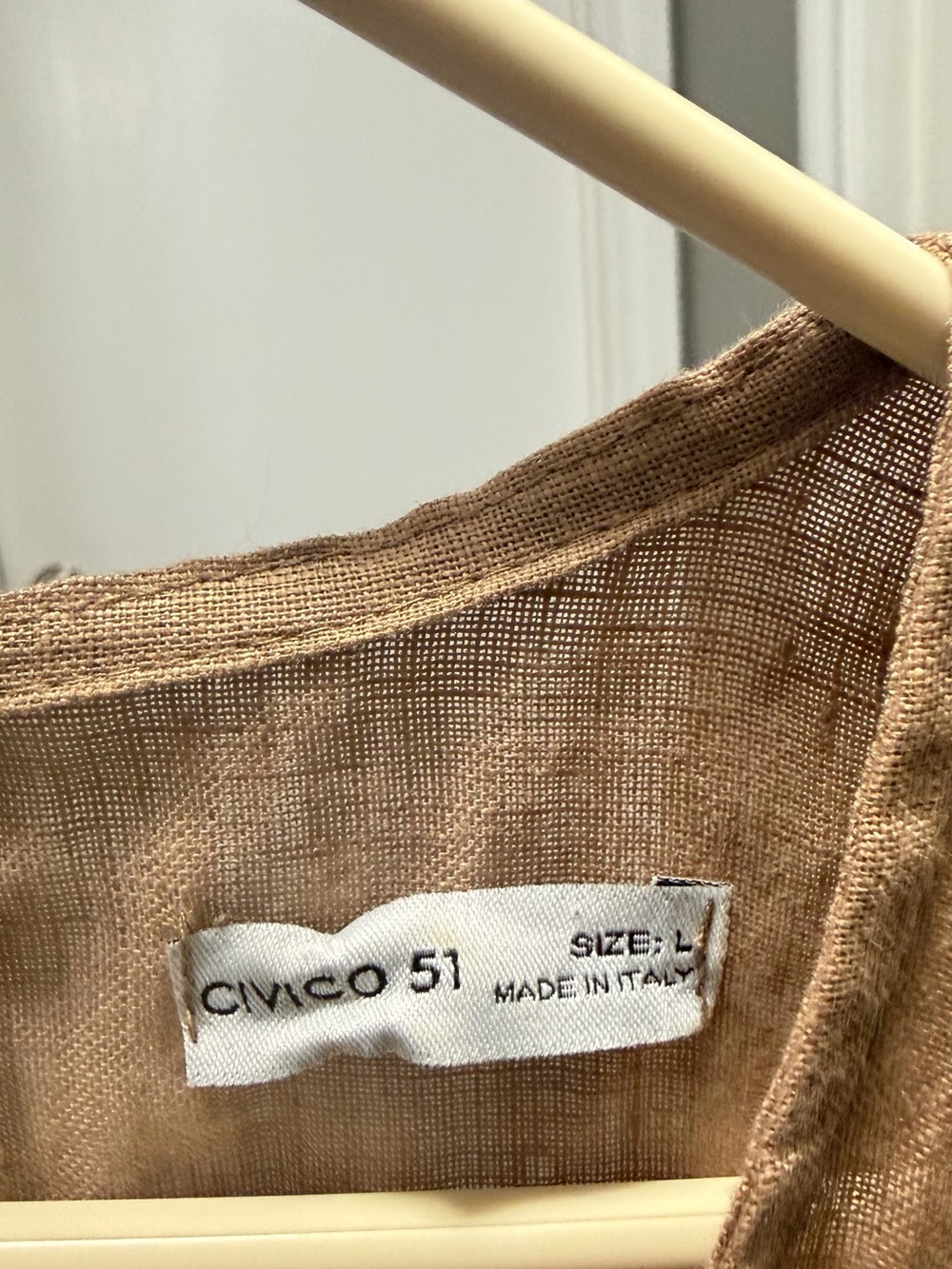 Civico 51 Linen Top in Warm Tan